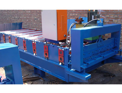 云南鑫圣壓瓦機廠 彩鋼設備專業(yè)安裝流程解析